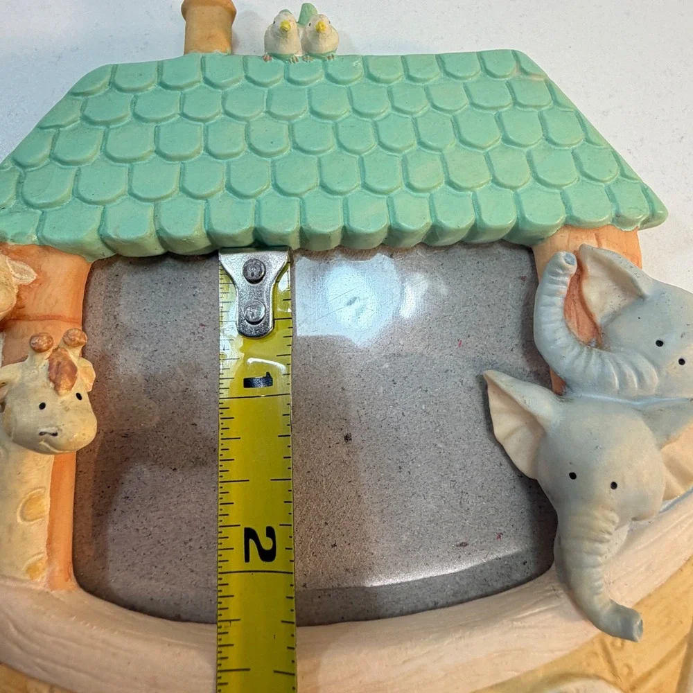 Vintage Russ Berrie Noah's Ark Picture Frame Baby Nursery Yellow Resin Animals